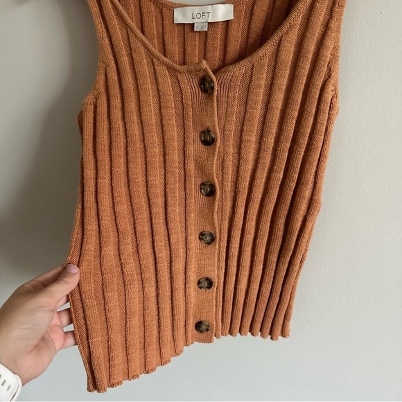 3/$20⚡️Loft Orange Sleeveless Knit Ribbed Button Up Sweater Tank Top - Picture 13 of 14
